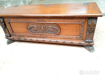 cassapanca con appendiabiti