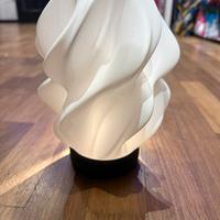 Lampada da tavolo design moderno