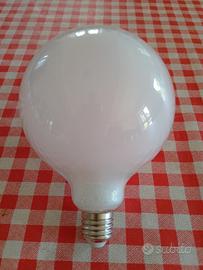 Lampadina LED E27 usata – funzionante