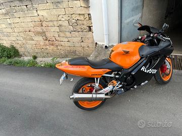 Honda CBR 600 f4i- 2001