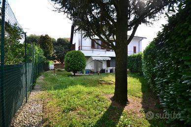 PORZIONE DI BIFAMILIARE A SEDRIANO