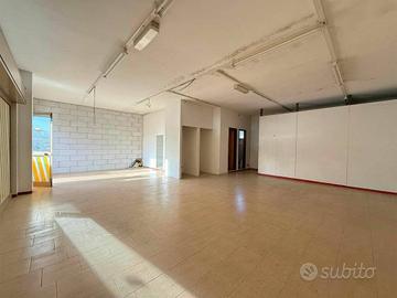 Immobile di 200 m² con 3 locali a Fossalta di Port