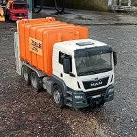 Modelli Automezzi BRUDER