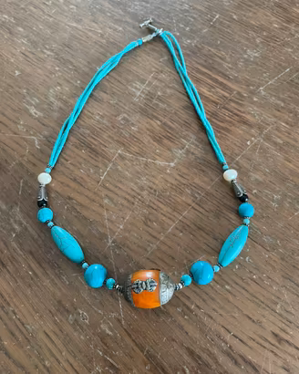 Collana girocollo tibetano