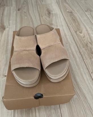 Sandali Ugg