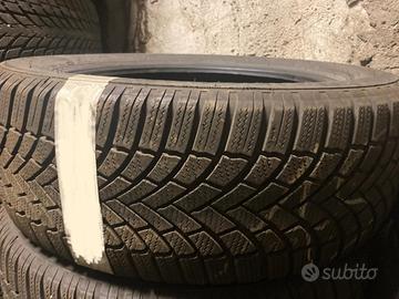 Pneumatici Bridgestone 235/55/19 - 75%