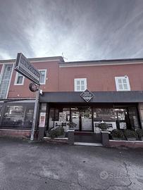 Locale commerciale, bar