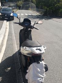 Scooter kimco 200