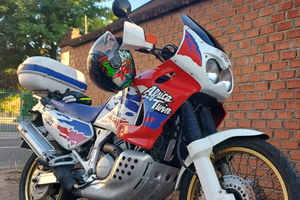 Africa twin 750