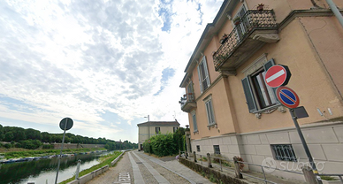Ampio monolocale in zona Borgo Ticino disponibile