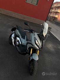 Xadv 750 2021