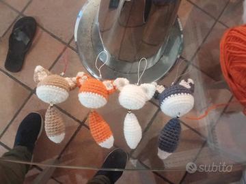 Amigurumi gattino a ciondolo tutto a uncinetto 