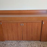 Mobile con tavolo a scomparsa 