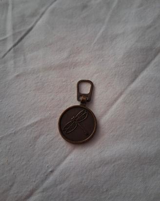 A 1€ ciondolo libellula