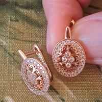 Orecchini eleganti stile vintage