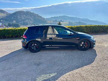 Volkswagen Golf GTI 7.5 Performance 245 CV