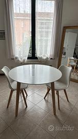 Tavolo design bianco + 2 sedie incluse 🪑