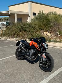 KTM duke 790