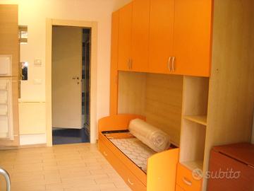 Centrale mansarda monolocale arredata per studenti