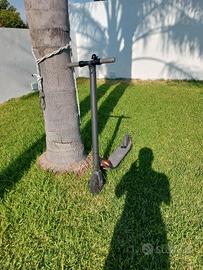 monopattino elettrico - Ninebot ES2 by Segway 