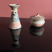 Portaoggetti e vaso etnico a base rotonda