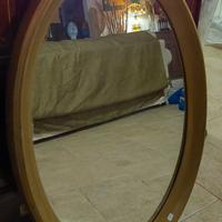 Specchio Vintage  con cornice  dorata