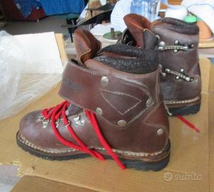 scarponi da montagna nuovi Brixia misura 42,5 (cl)