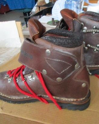 scarponi da montagna nuovi Brixia misura 42,5 (cl)