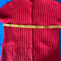 Maglione cardigan lana rossa ai ferri