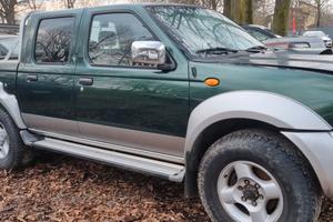 NISSAN NAVARA D22 -2004 PER RICAMBI