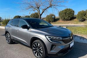 Renautl Austral Full Hybrid 200 CV - Grigio e Nero