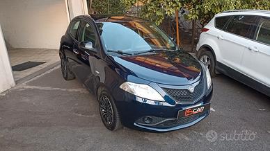Lancia Ypsilon 1.2 69 CV 5 porte S&S Gold