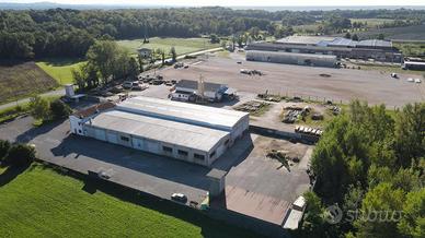 Capannone compartimentato e appartamento