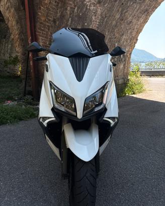 T-Max 530