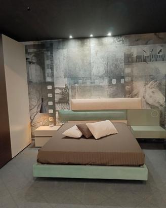 Camera da letto nuova d'esposizione