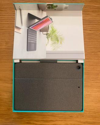 custodia Combo Touch di Logitech iPad