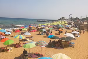 Casa vac.10 metri dal mare. Lung.re 183 Avola S
