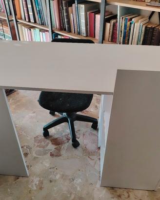scrivania bianca, 120 x 55, come nuova