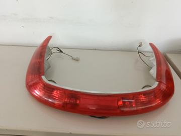 Fanale post. + frecce Piaggio X8 200