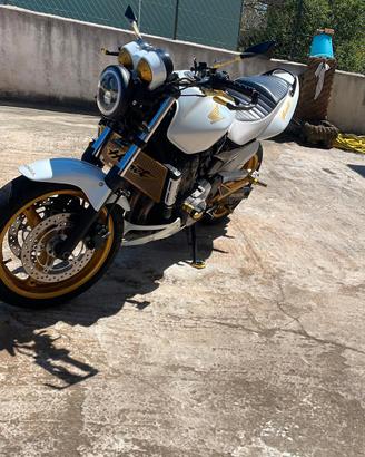 Honda Hornet Custom