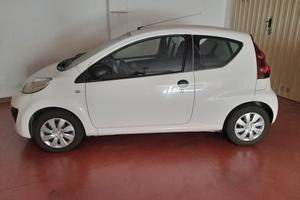 auto Peugeot 107