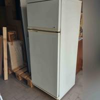 Frigorifero Whirlpool con congelatore (168L)