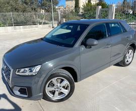 AUDI Q2 2.0 TDI quattro S tronic SERVICE AUDI