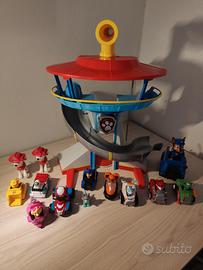 Stazione Paw Patrol con personaggi 