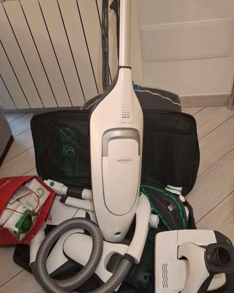Folletto VK200 completo di Pulilava e accessori