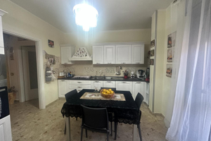 Luminoso appartamento Bova Marna