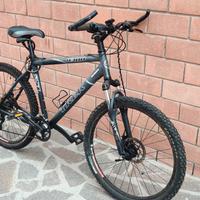 trek 4300 ammo regolabili e freni a disco 