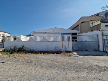 Locale ad uso Magazzino