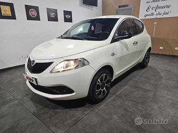 Lancia Ypsilon 1.2 69 CV Gold (29.000km)