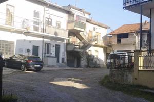 Immobile in asta di 205 m² con 4 locali a Lentate 